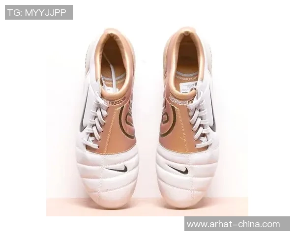 球星足球鞋签名背后的故事与品牌合作解析